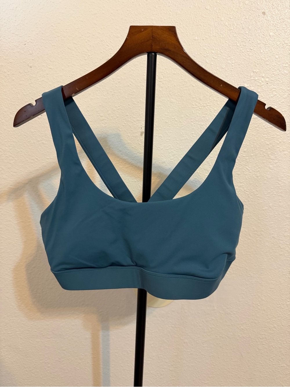 Vuori Women’s Stride bra high support-moisture wicking active sports bra